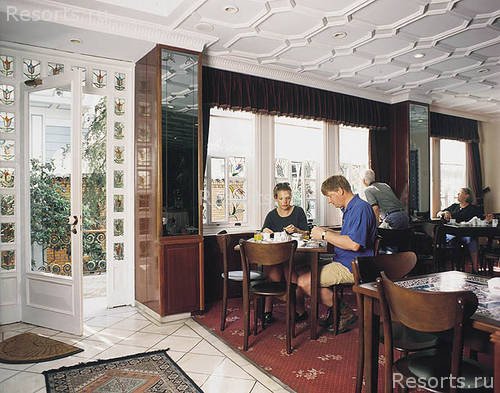 Avicenna Hotel 7